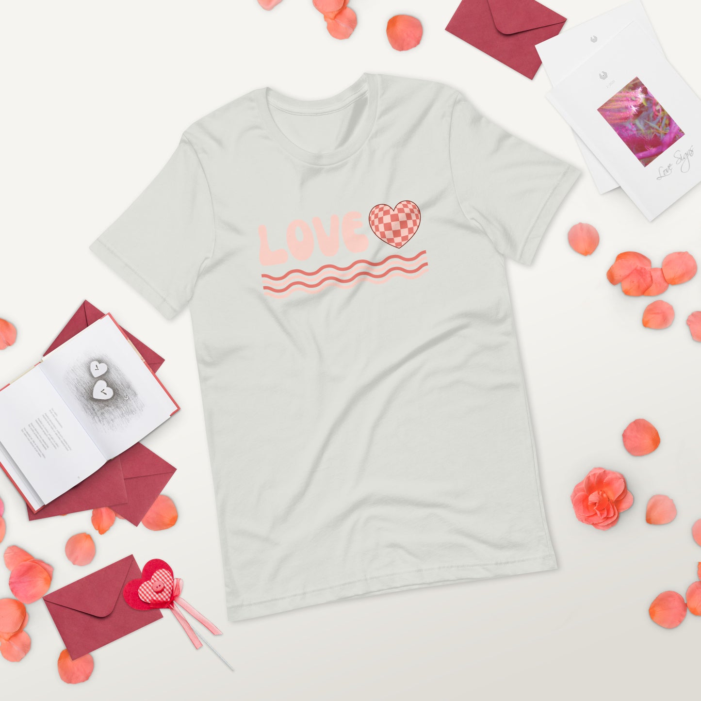 Retro Love T-shirt