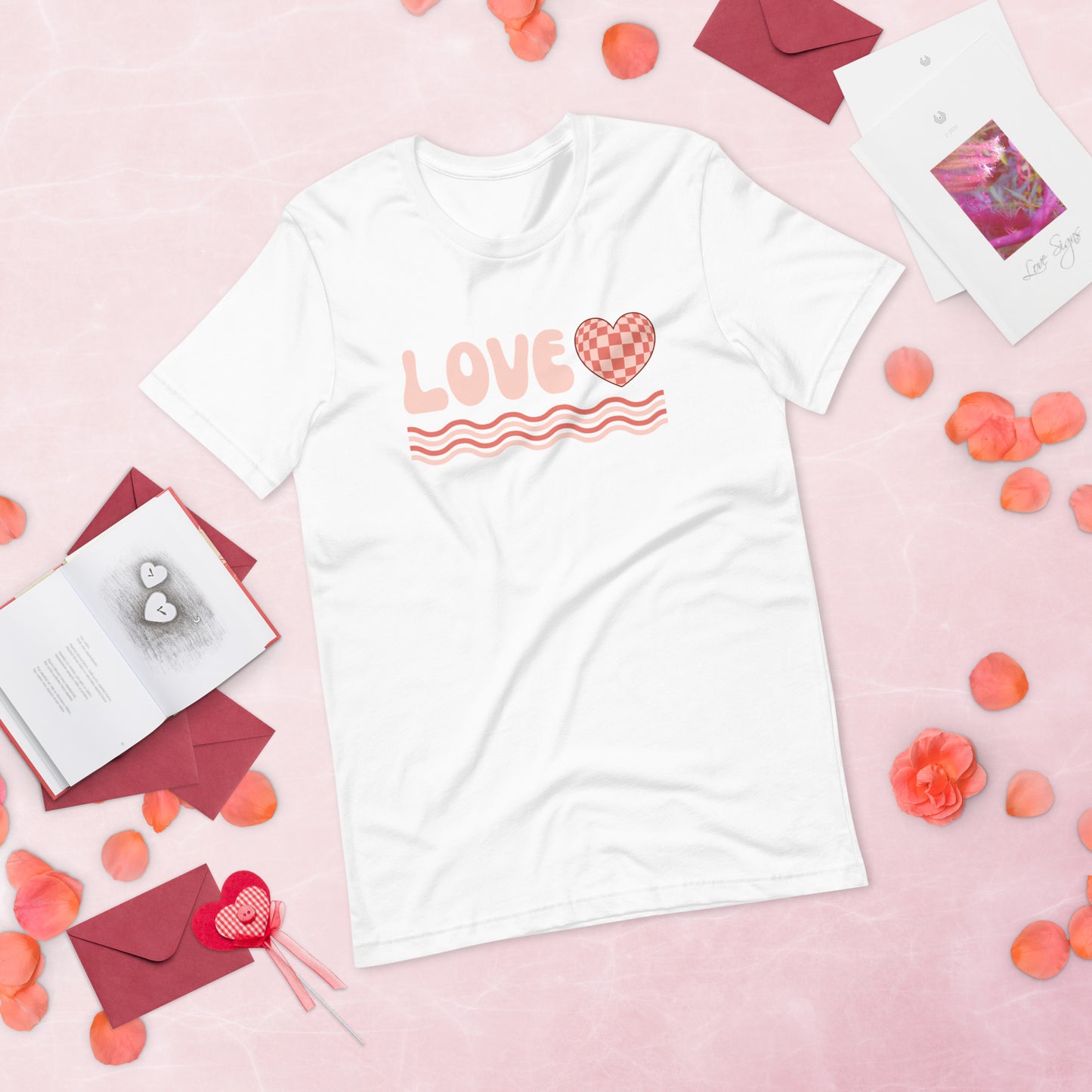 Retro Love T-shirt